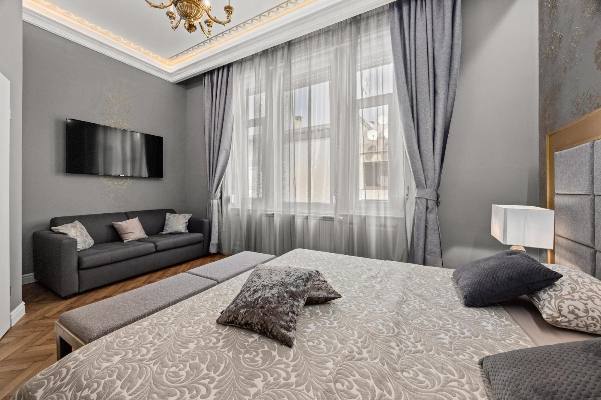 Villa Muenz Luxurious Residence Póla Kültér fotó